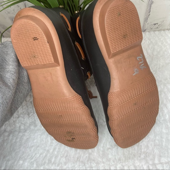 Seven Matt Black Duck Boots with lined Sherpa Sz 9 - Picture 6 of 8